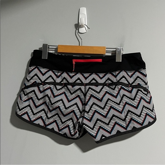Rare Lululemon Seawheeze Speed Shorts - Picture 2 of 5